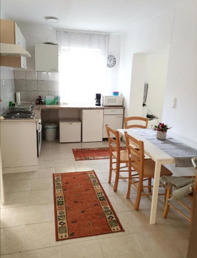 Apartgraz Luaran gambar